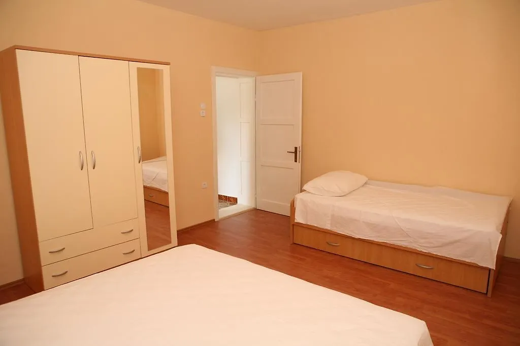 Apartments Radic Trogir 0*,
